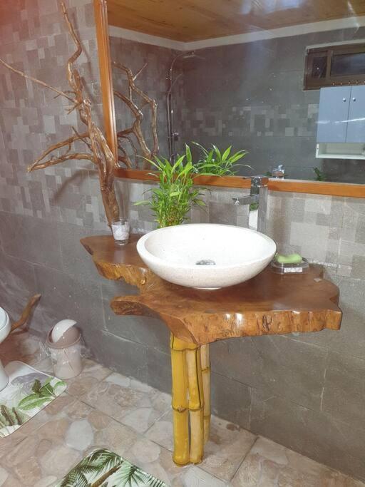 Ohana Location Ravissant Appart Spacieux Parking Gratuit A Uturoa Appartement Buitenkant foto
